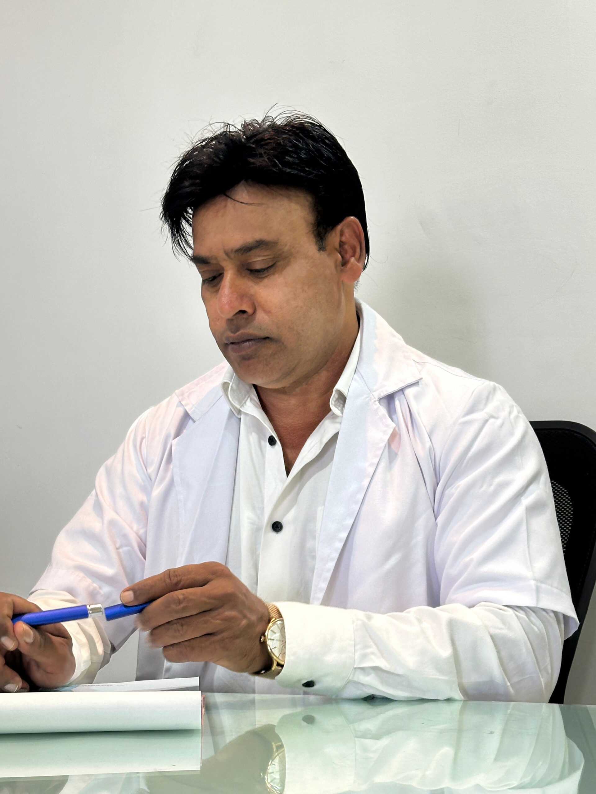 Dr. Sunil Kuril photo